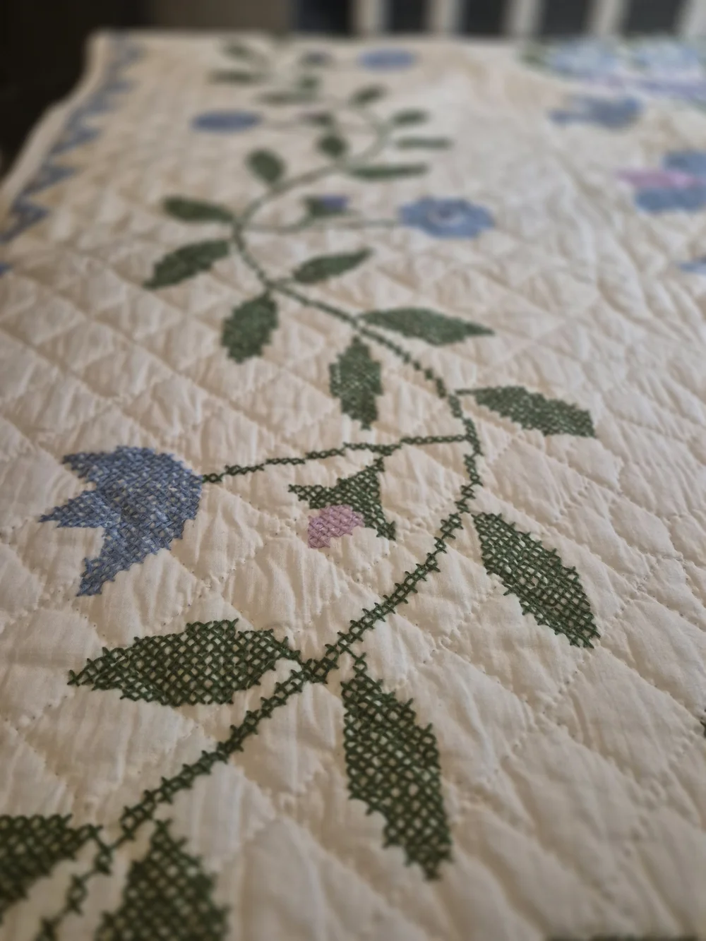 Baltimore Album Style Handmade Floral Quilted Bedspread in White and Light Blue